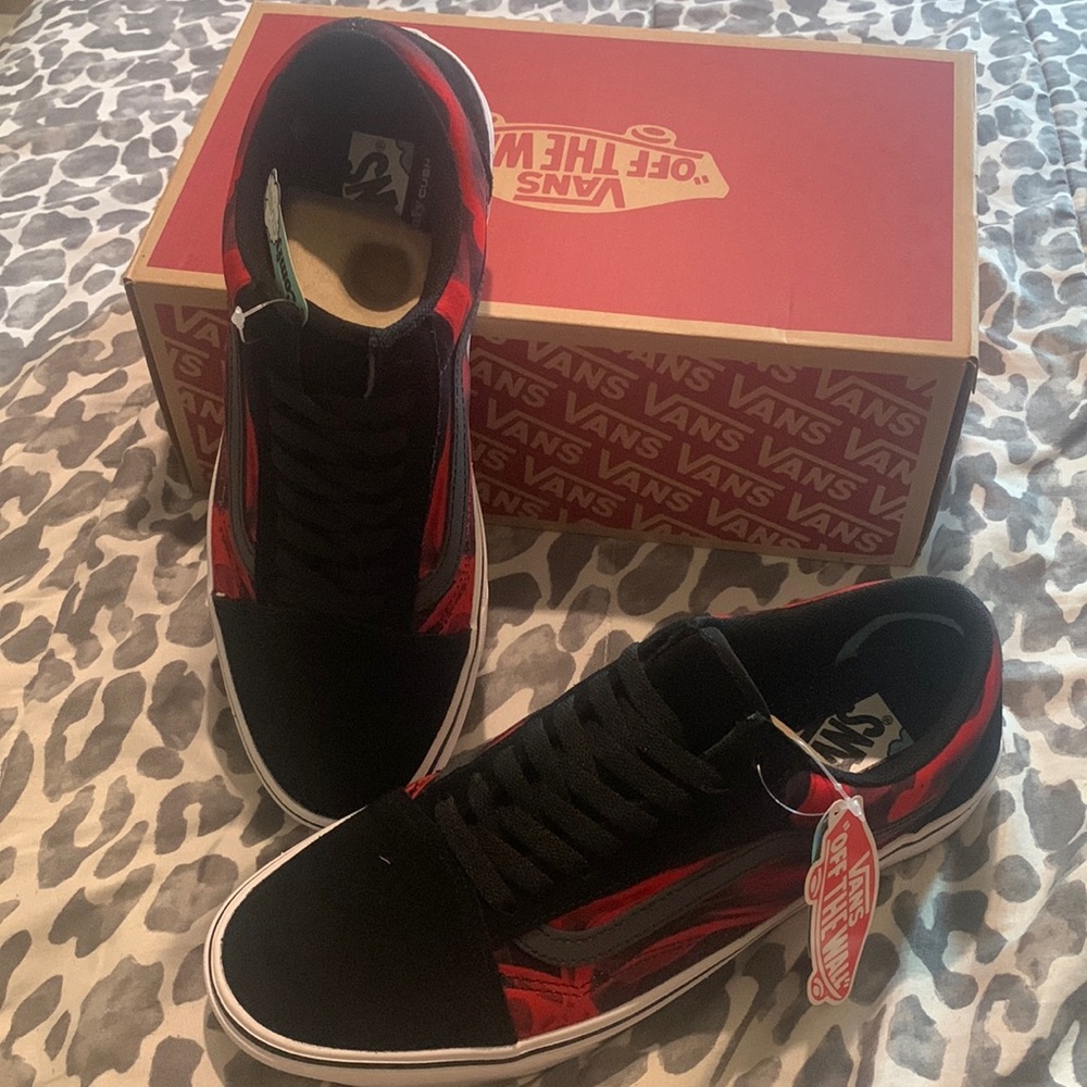 Men’s New Vans Comfycush Old Skool After Dark Black & Red size 11